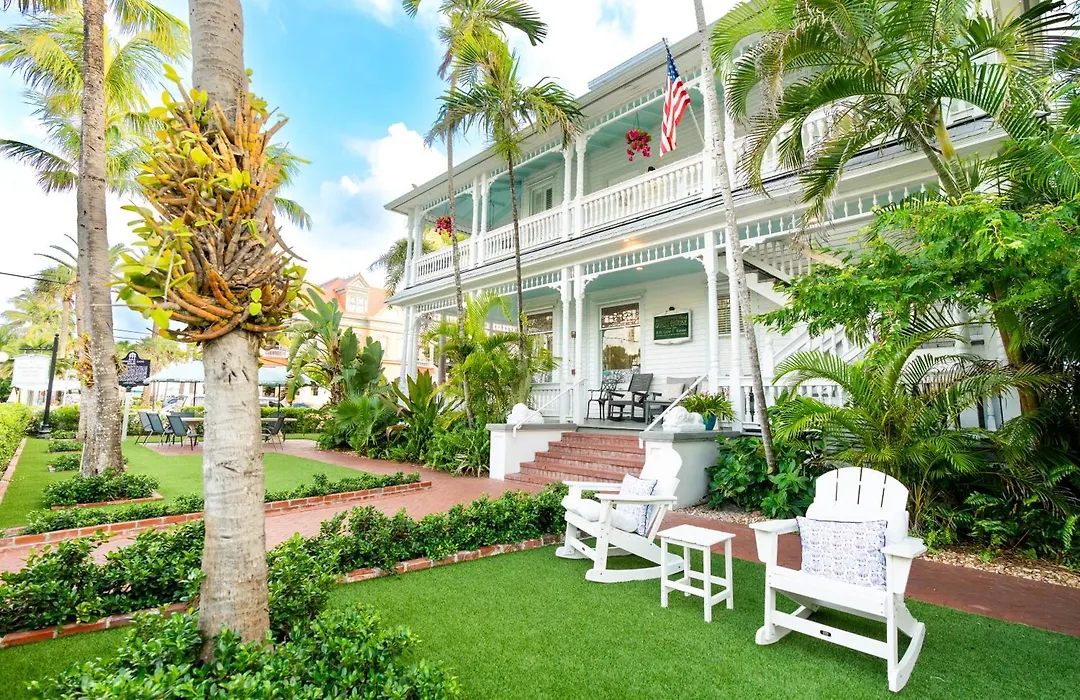 Southernmost Point Guest House & Garden Bar-1